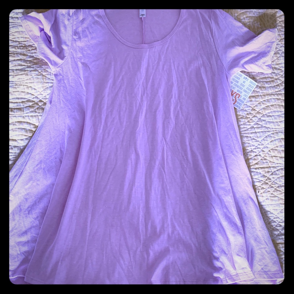 Stunning Lularoe Perfect T in lavender! NWT!